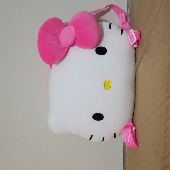 ♥️Hello Kitty Plush backpack & Slippers NWT - Picture 5 of 9